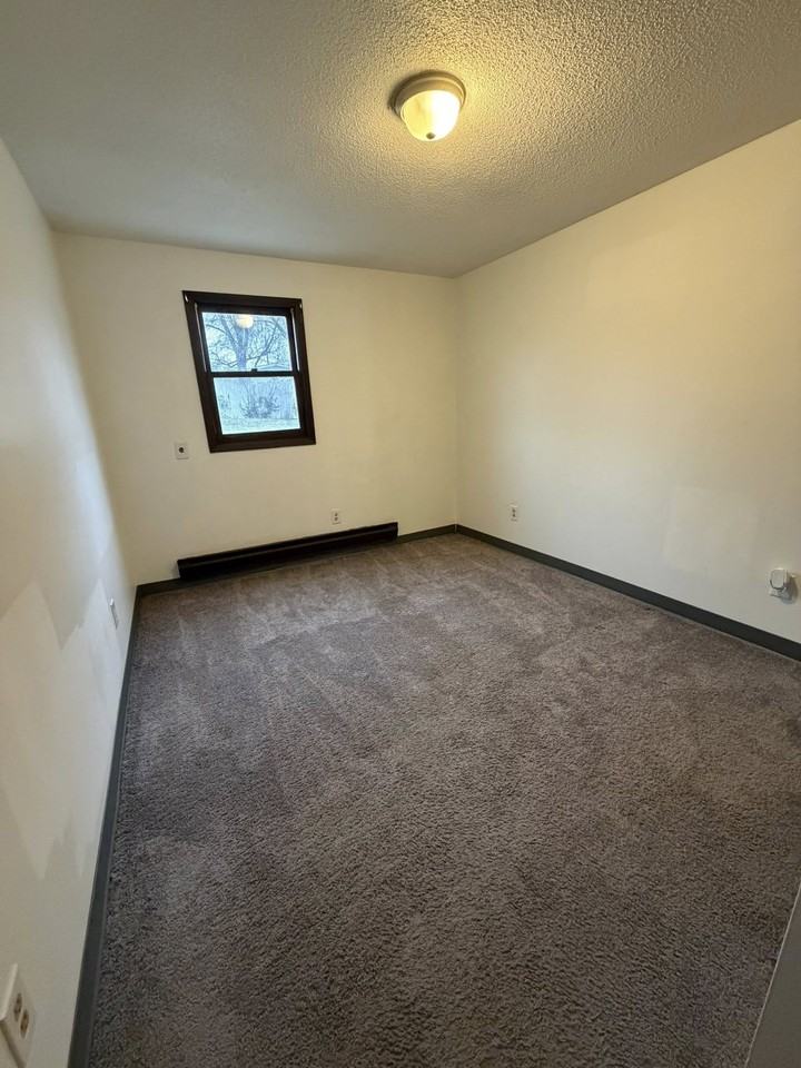 3114 East Pike - F #F - Photo 2 of 5