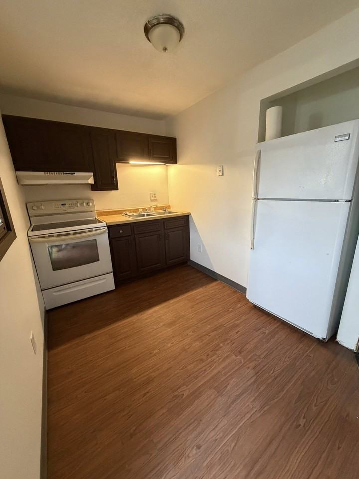 3114 East Pike - F #F - Photo 5 of 5