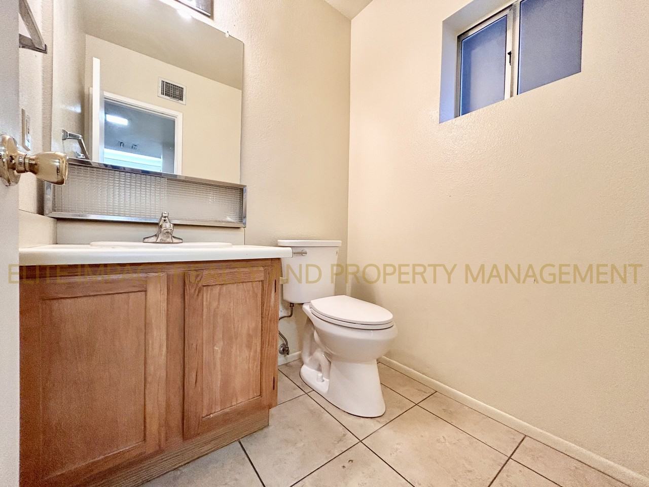 1817 E Lester St #2 - Photo 7 of 19