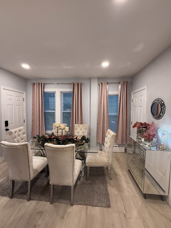 8 Carroll Ct #1F - Photo 3 of 21