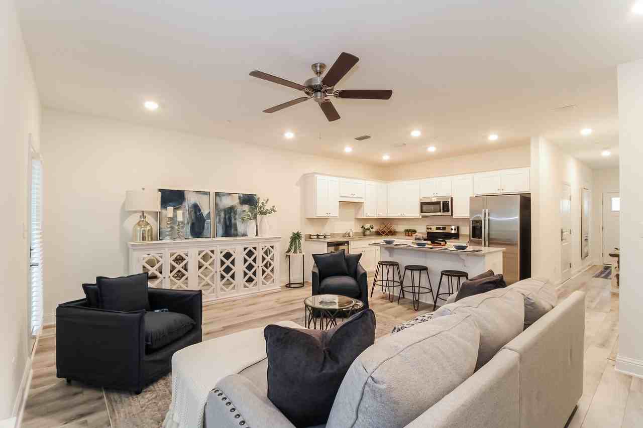 130 Cabot Ln #130 - Photo 3 of 12