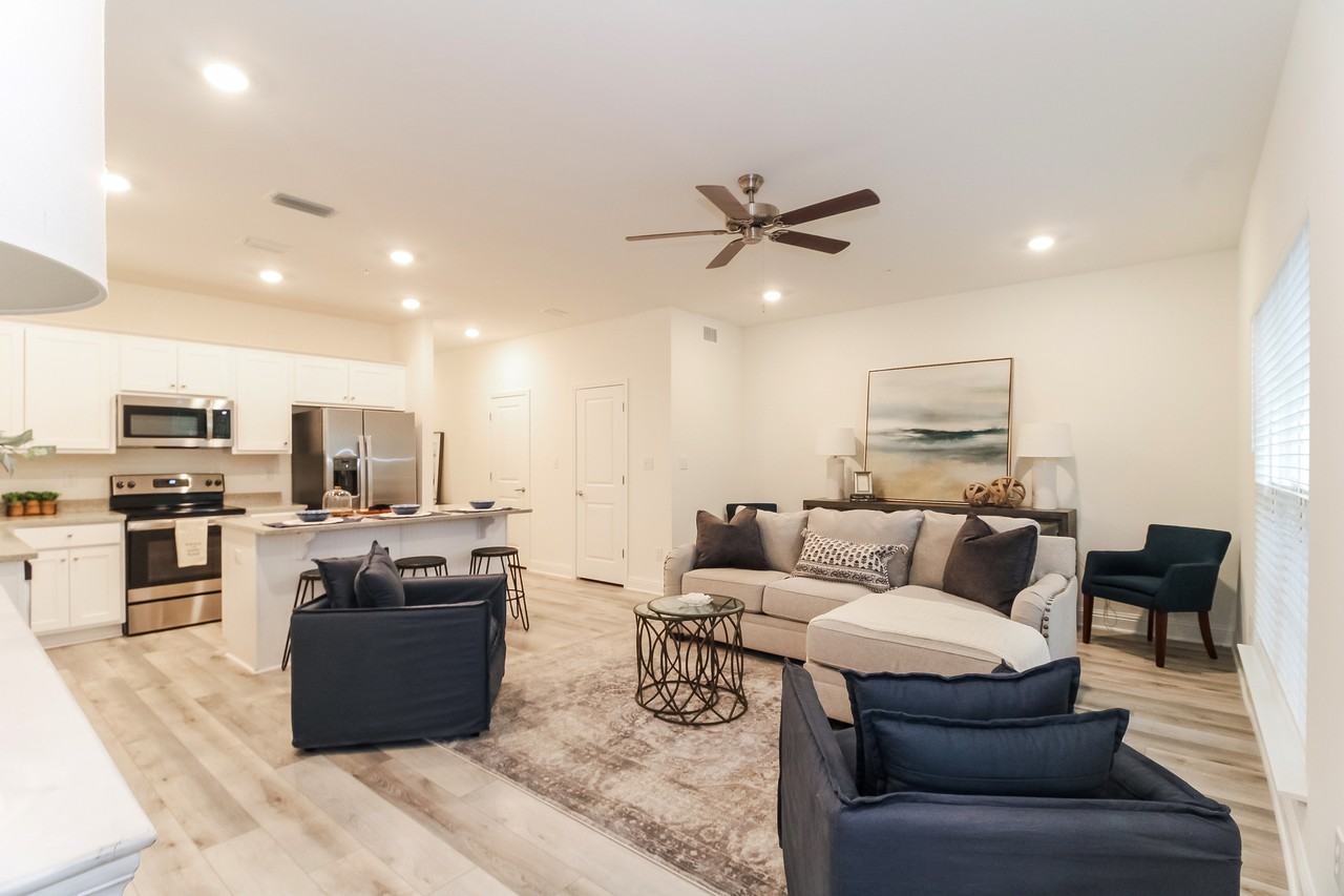 130 Cabot Ln #130 - Photo 4 of 12