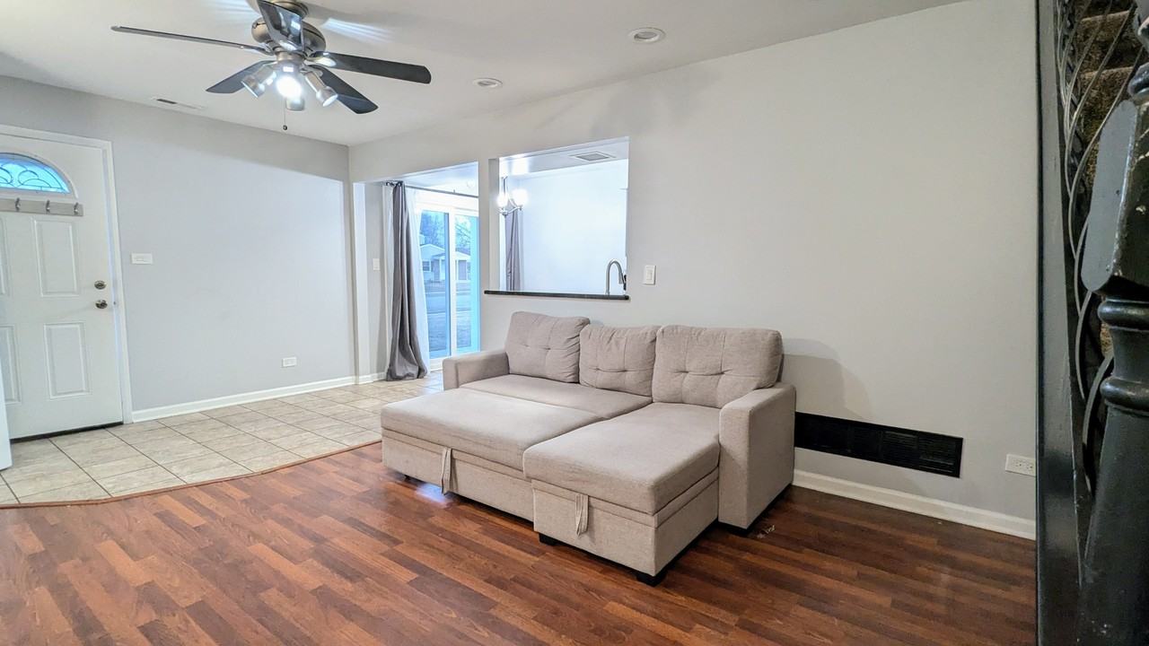 334 Marcia Ct #1 - Photo 3 of 23