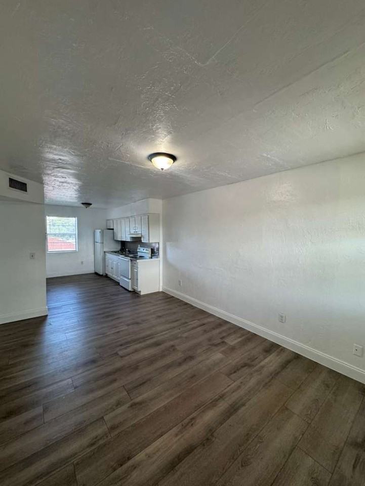 3235 Nw 48th St #3237 - Photo 5 of 12