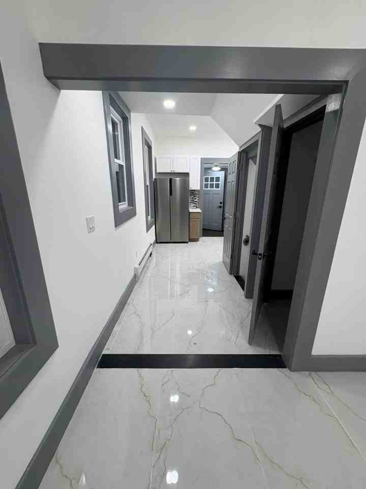 41 Girard Pl - Photo 2 of 19