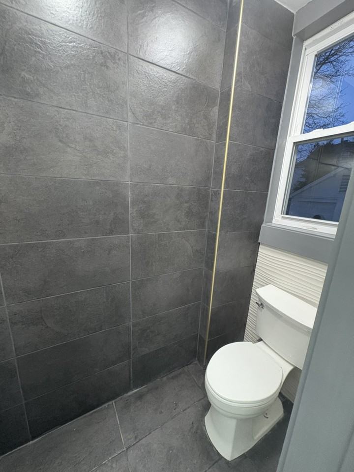 41 Girard Pl - Photo 4 of 19