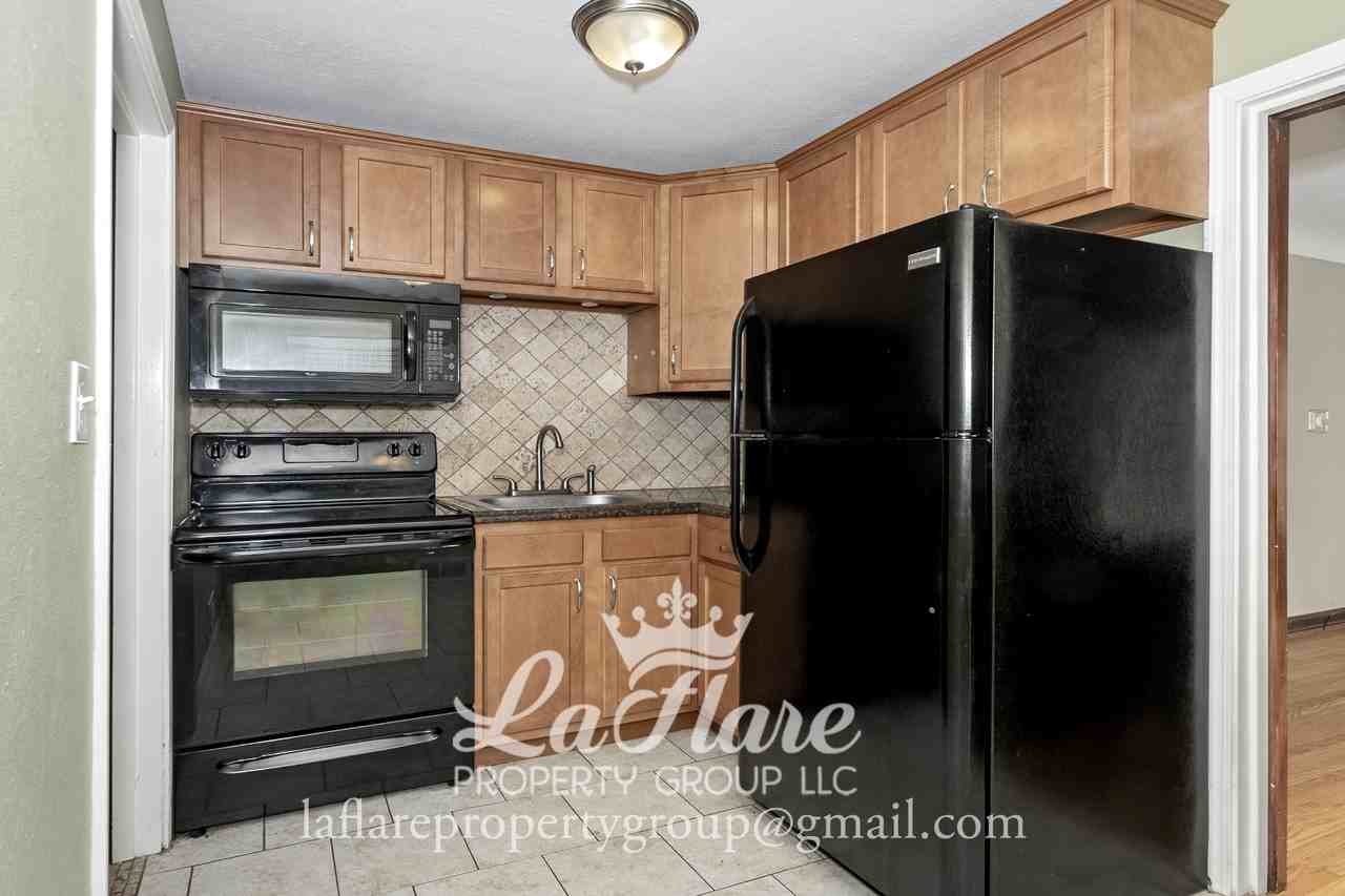 3925 Torrance Dr #2 - Photo 4 of 14