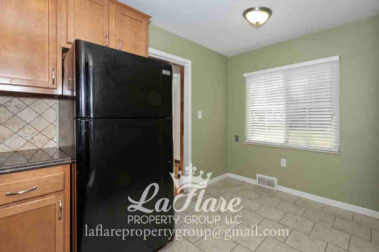 3925 Torrance Dr #2 - Photo 5 of 14