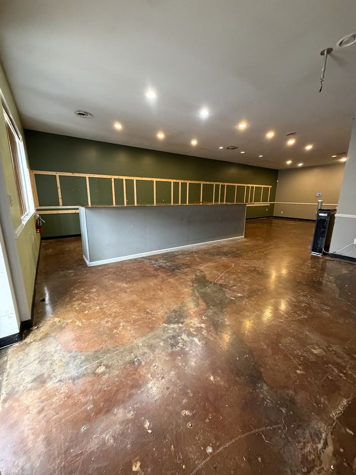 312 9th St #1 - Photo 2 of 10