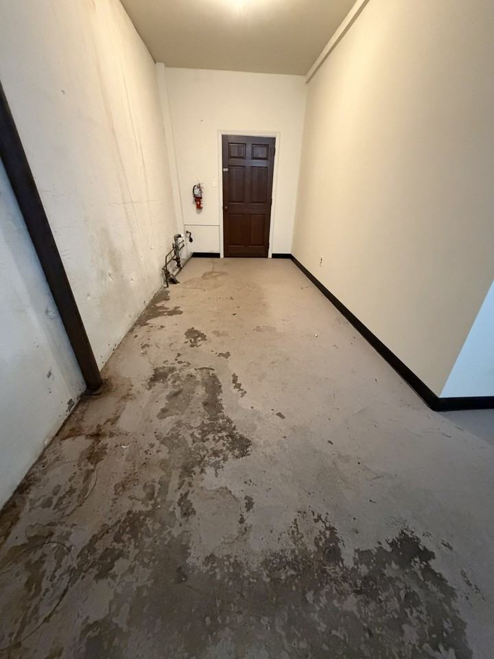 312 9th St #1 - Photo 6 of 10