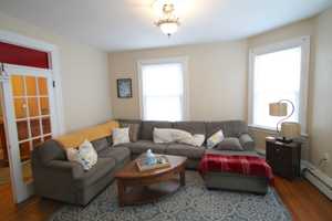 featured image of 155 Vinton St #2F