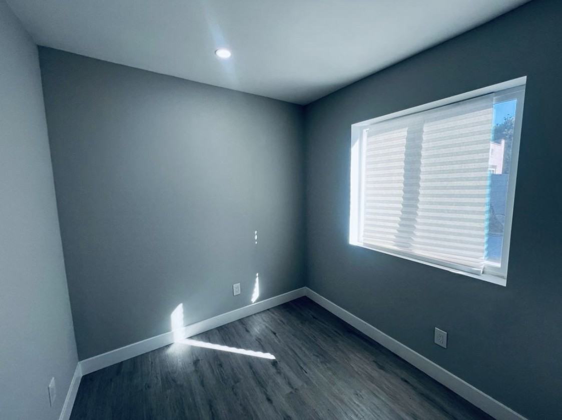 2437 Cochran Avenue - Photo 5 of 8