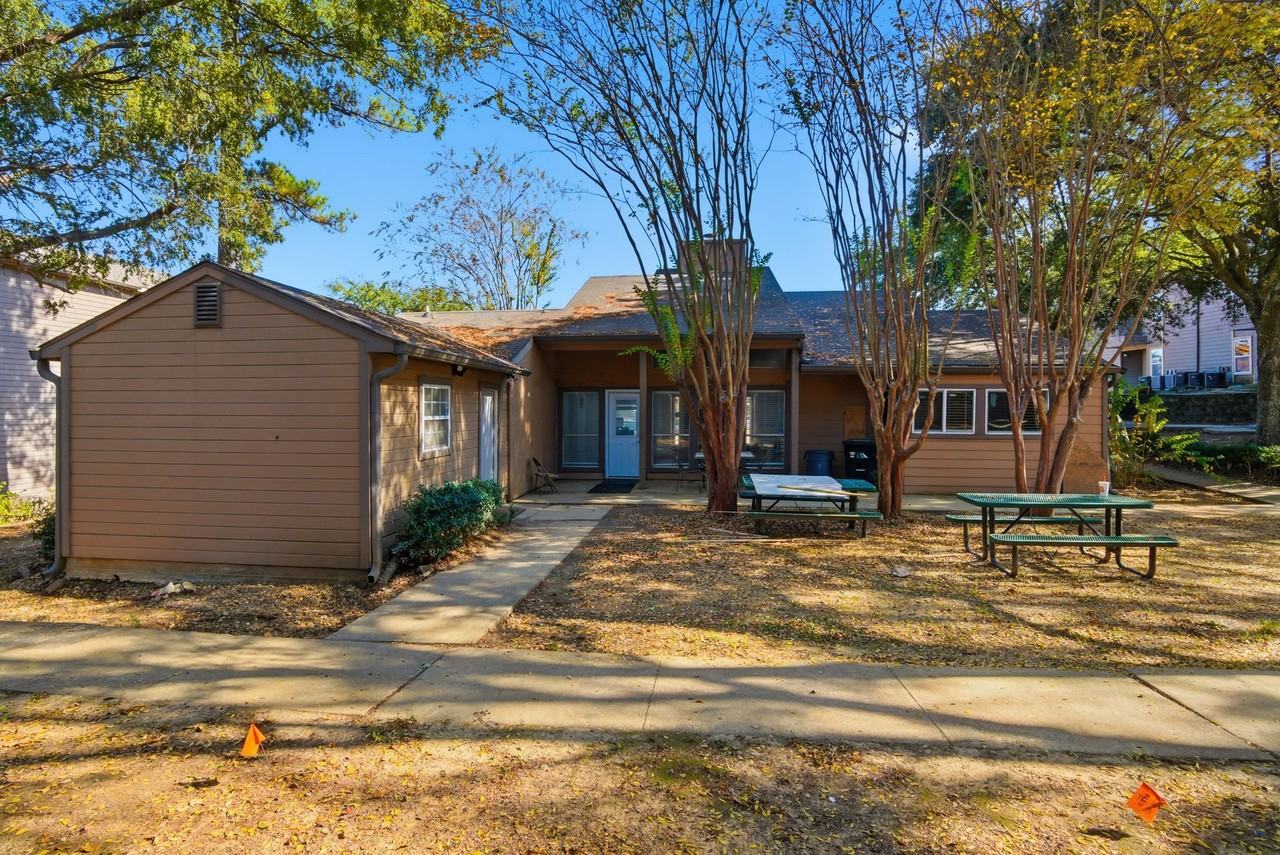 The Pines at Autumn Woods - Photo 5 of 50