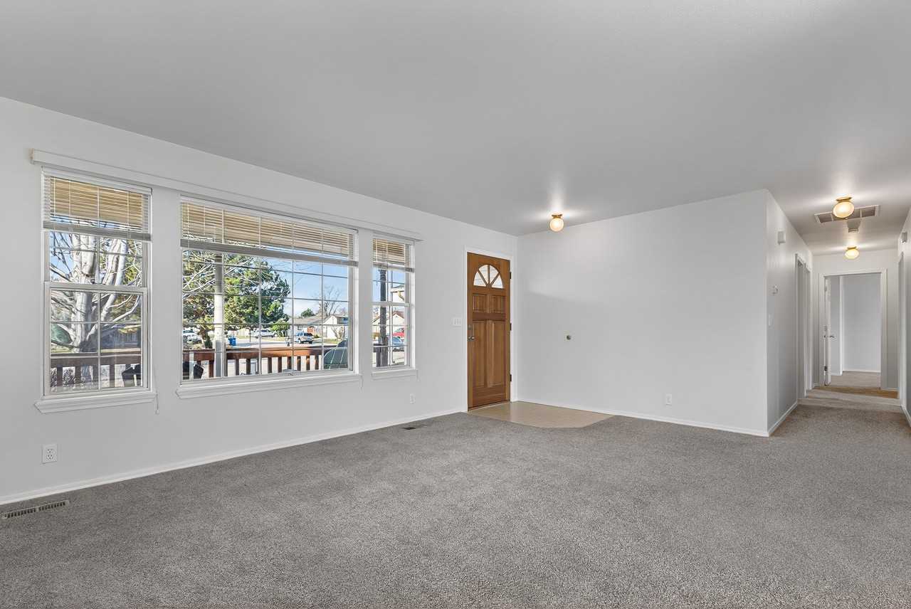 2074 N Siesta Ave #1 - Photo 6 of 30