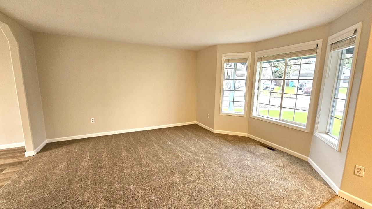 10032 Ne 19th St #1 - Photo 5 of 27