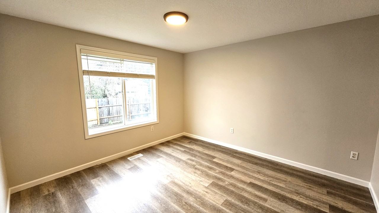 10032 Ne 19th St #1 - Photo 6 of 27