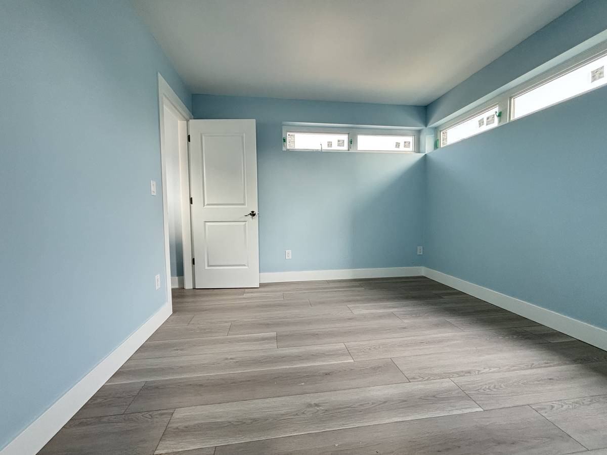 2124 London St - Photo 4 of 13