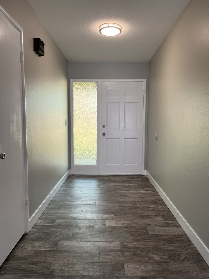 1176 Robert Dr #1 - Photo 3 of 18