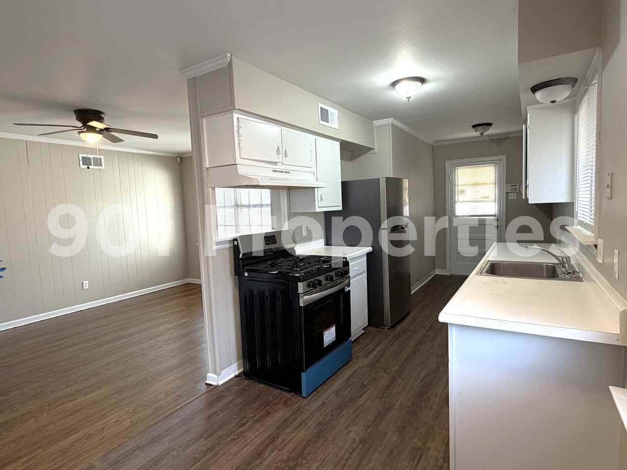 1831 Myrna Ln #1 - Photo 4 of 11