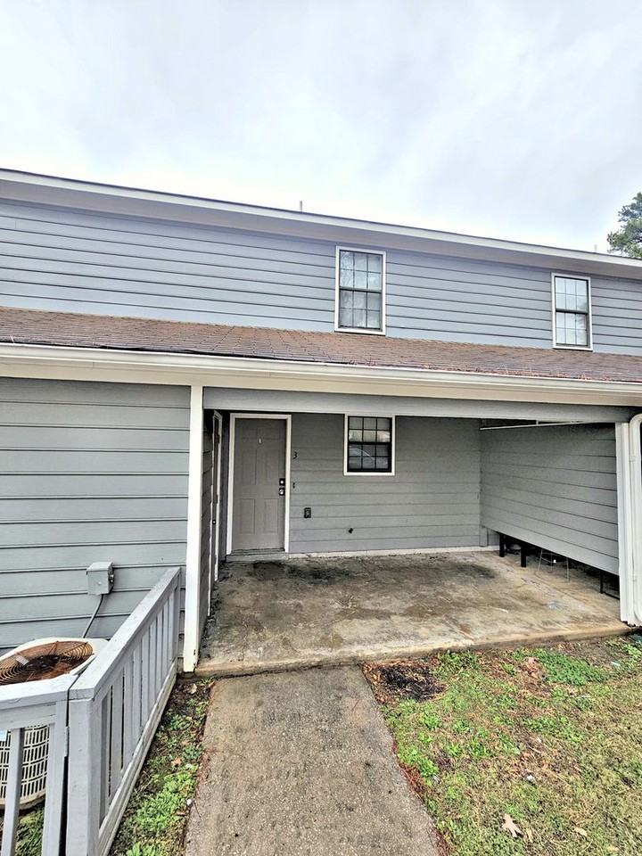 (RCH-35) RCH Gaslight 44, LLC - Photo 2 of 8