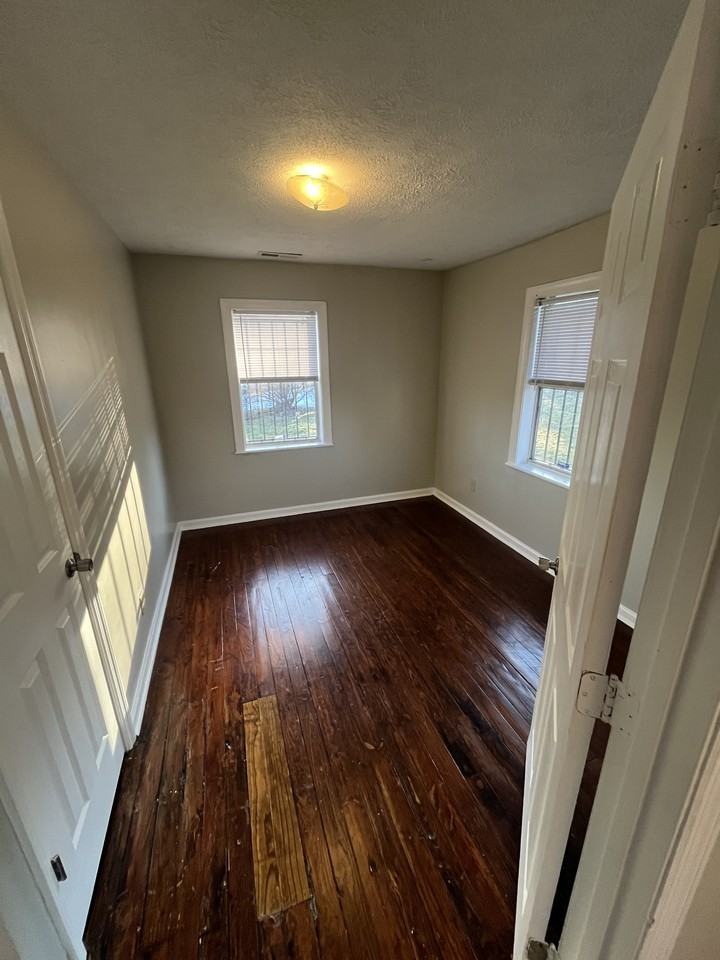 4201 Oakland Ave #1 - Photo 4 of 10