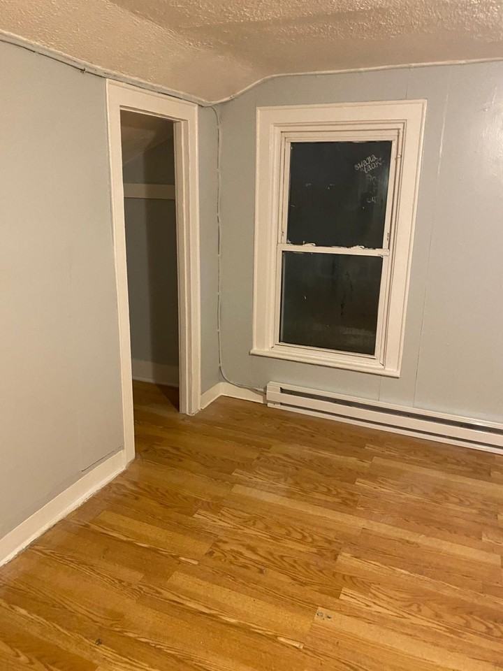 910 Park St #3 - Photo 3 of 4