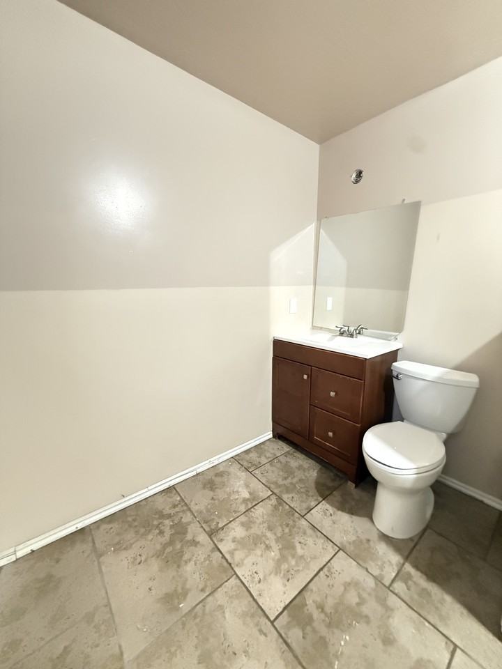 7266 S Wimbledon Ct #1 - Photo 6 of 16