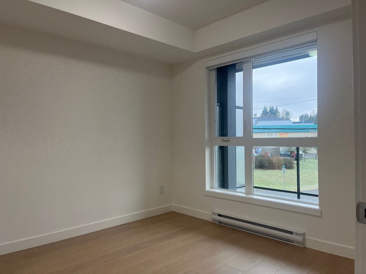 3040 - 3040 Kilpatrick Ave #445 - Photo 5 of 9