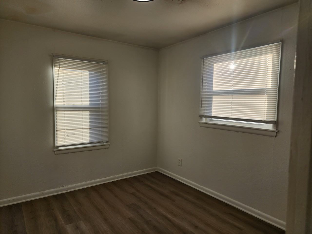 1904 Peachtree Ave #1 - Photo 3 of 10