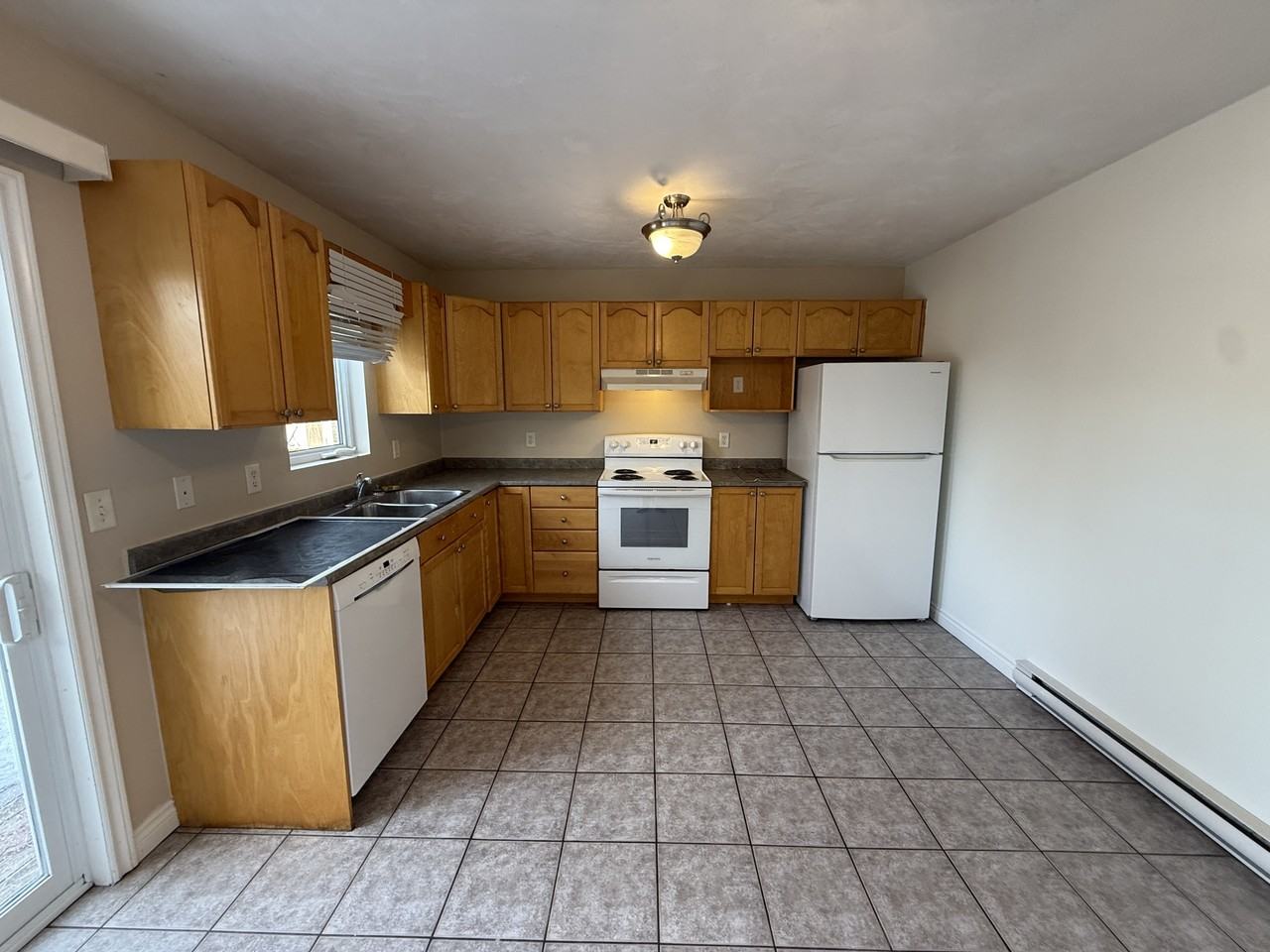 345 Rue Marguerite #1 - Photo 6 of 27