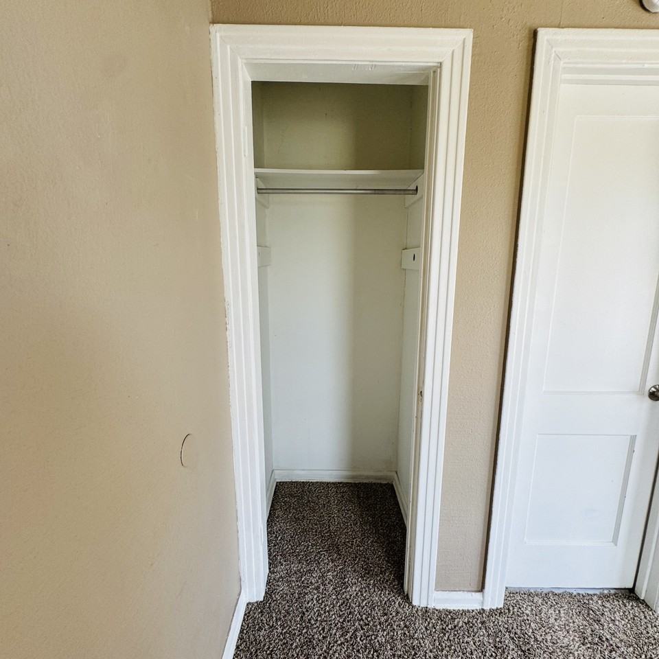 1808 N 19th St - Photo 4 of 13