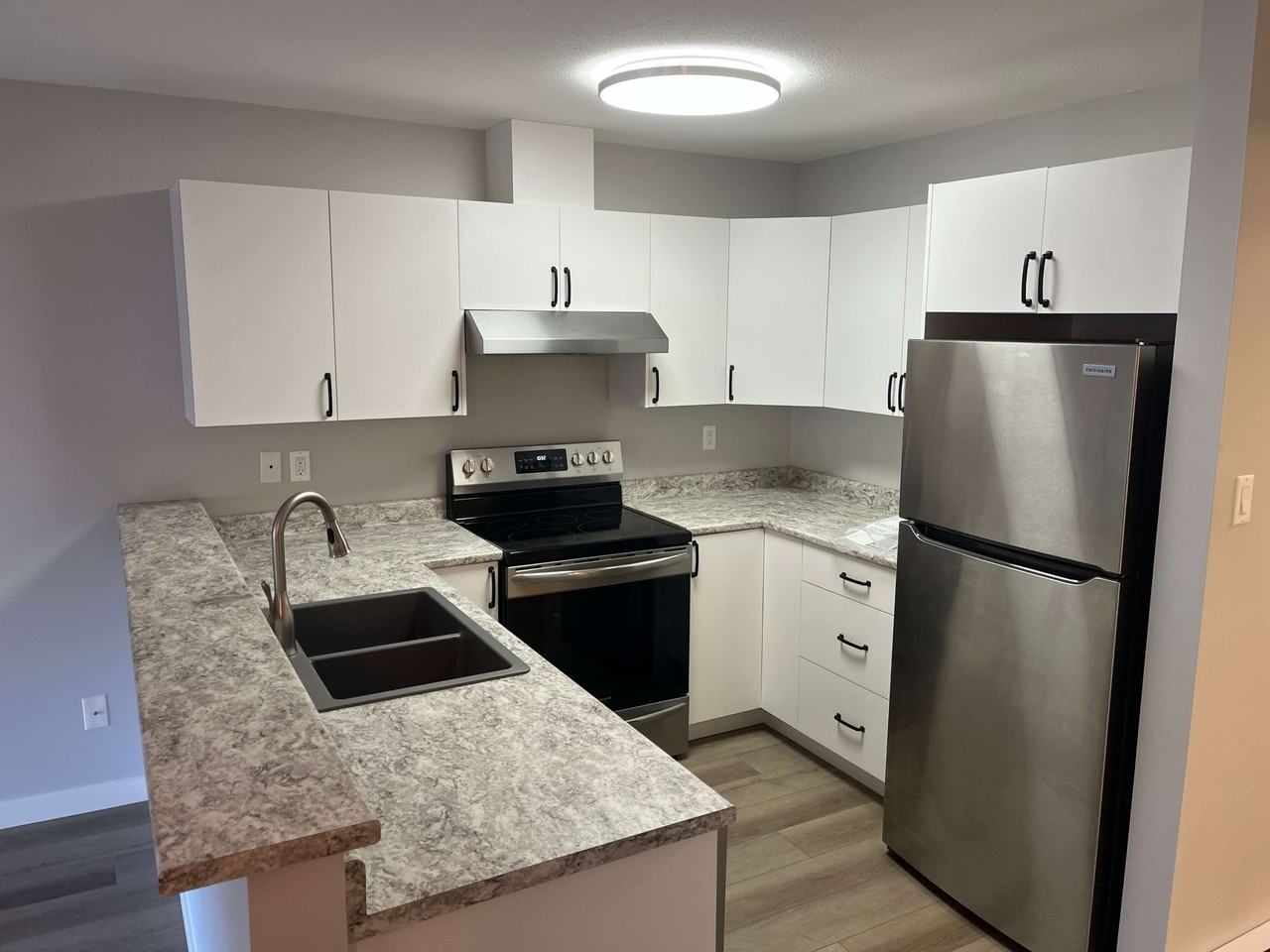 1335 1-1335 13th St #1 - Photo 3 of 15