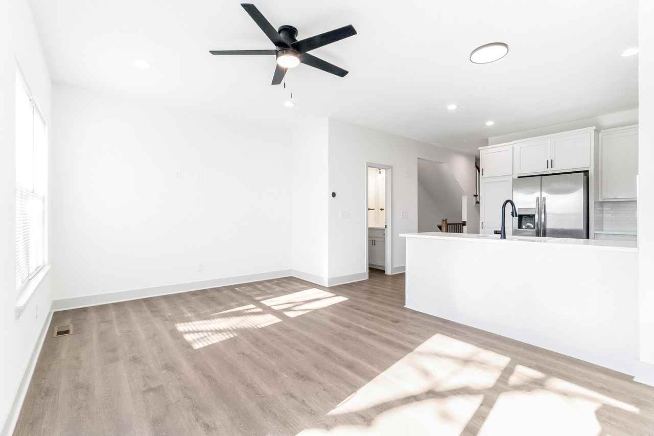 8517 Hammond St #9D - Photo 4 of 50