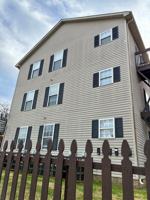 featured image of 1518 W Oak St