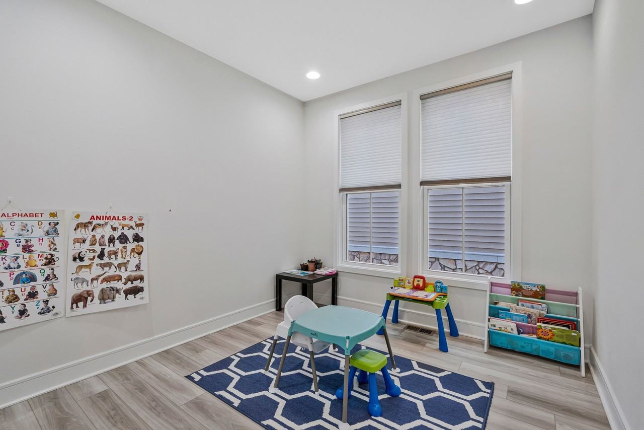 22956 Aurora View Dr #1 - Photo 6 of 50