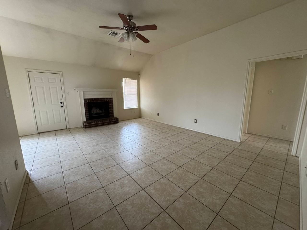 110 James Loop - Photo 2 of 25