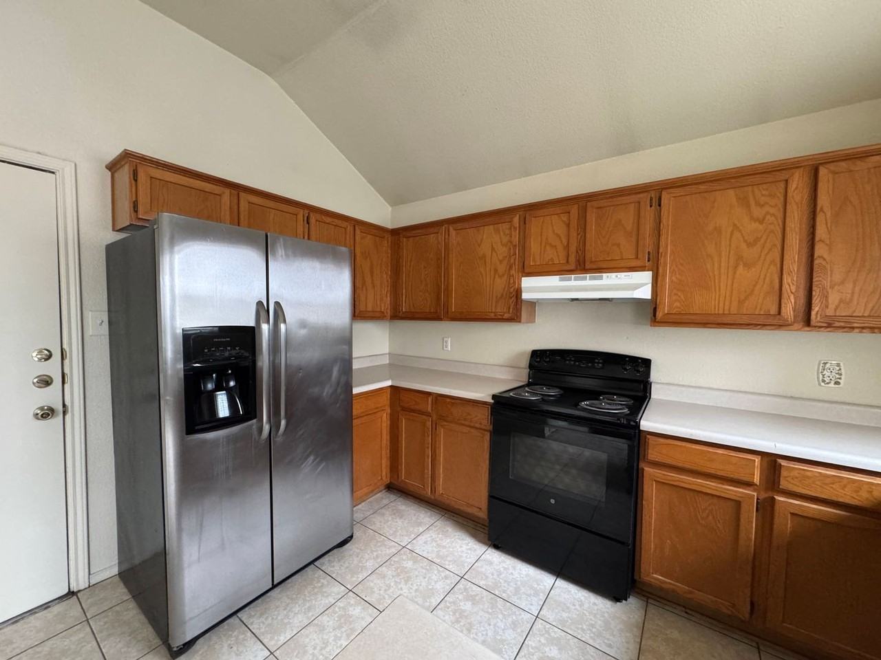 110 James Loop - Photo 7 of 25