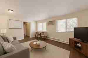 featured image of 757 5th St