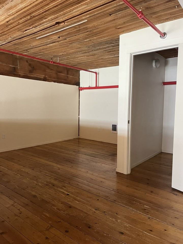 Everett Station Lofts - Photo 2 of 29