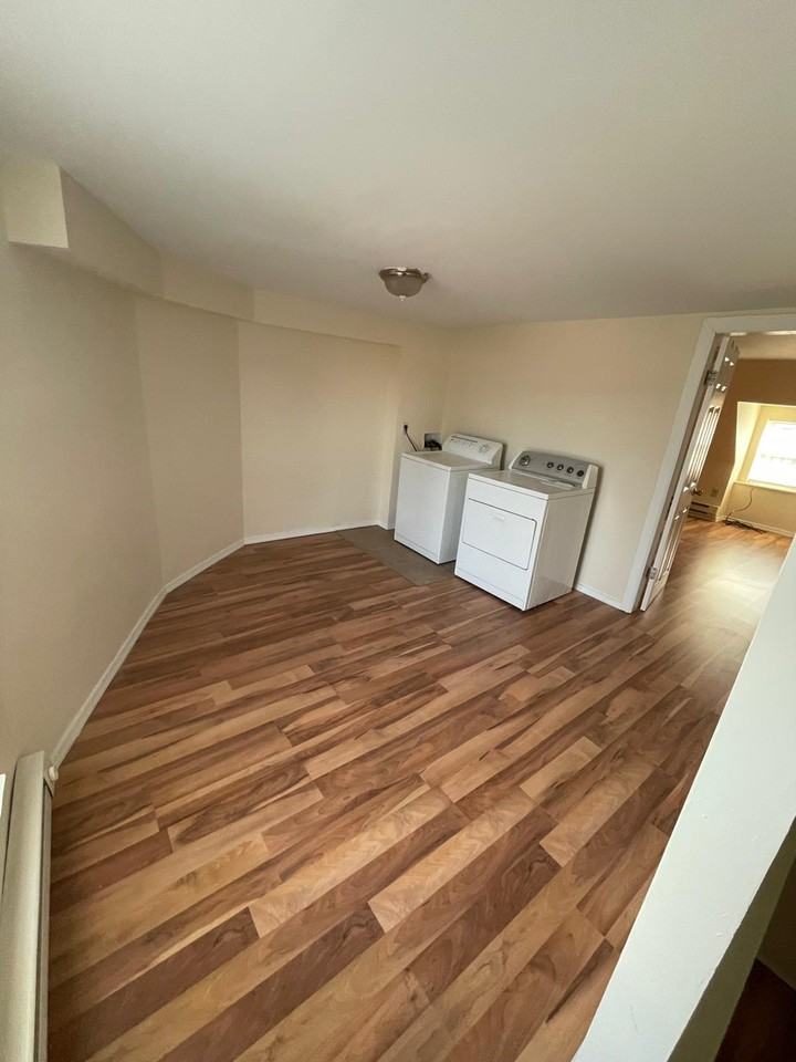 5217 Chester Ave - Photo 3 of 7