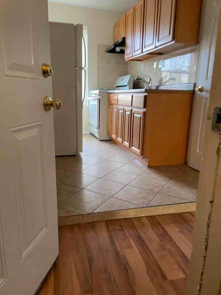 5217 Chester Ave - Photo 2 of 7