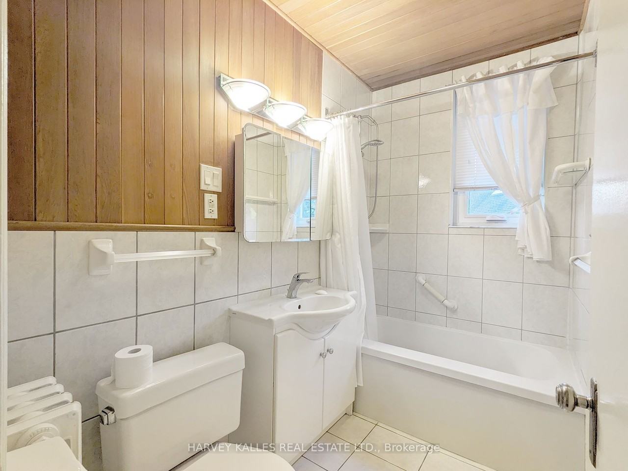 95 Chatsworth Drive - Photo 7 of 17