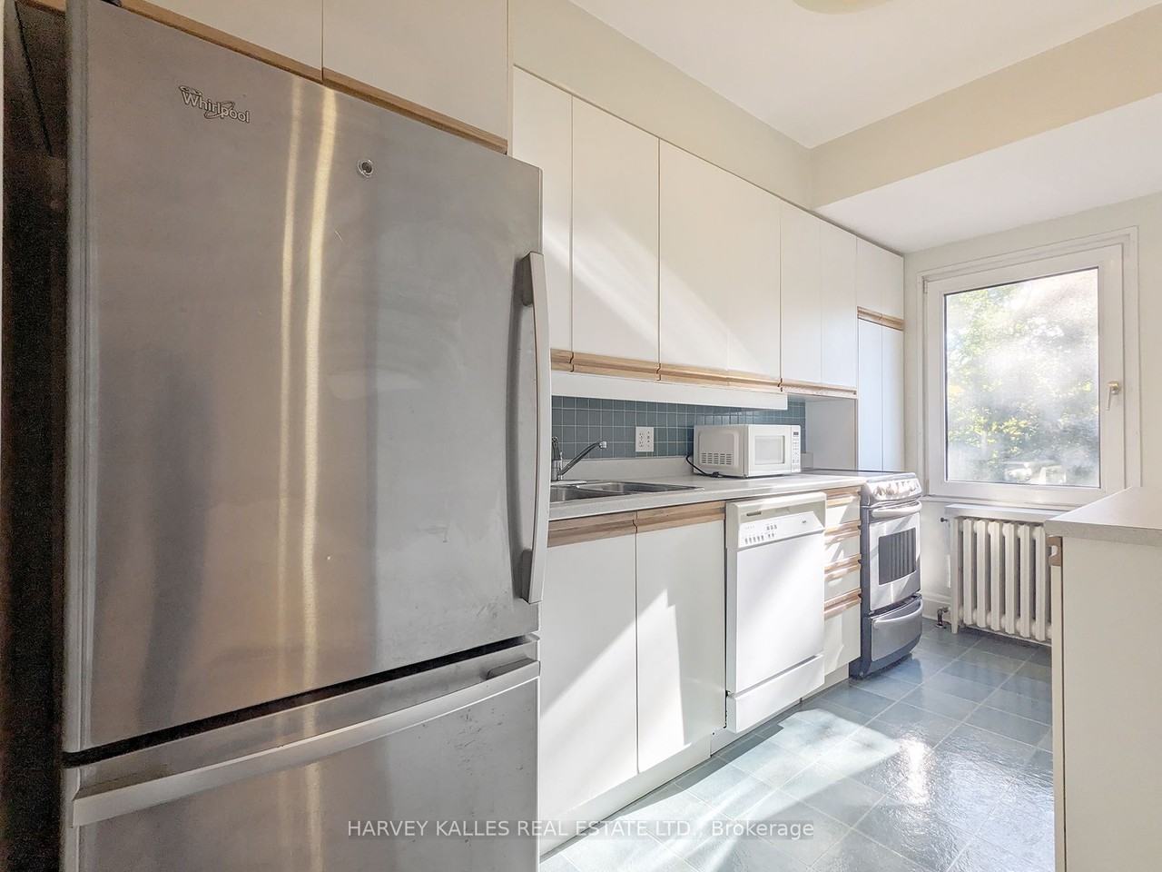 95 Chatsworth Drive - Photo 2 of 17