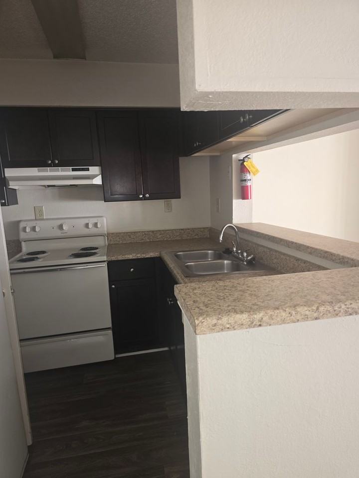 639 Garden Walk Boulevard - Photo 3 of 13