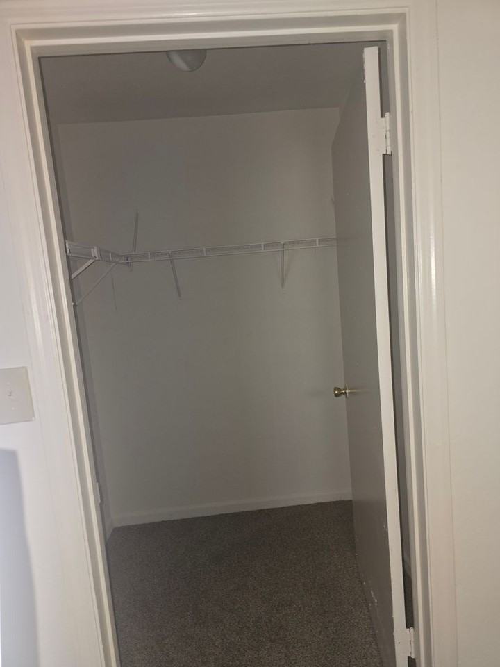 639 Garden Walk Boulevard - Photo 5 of 13