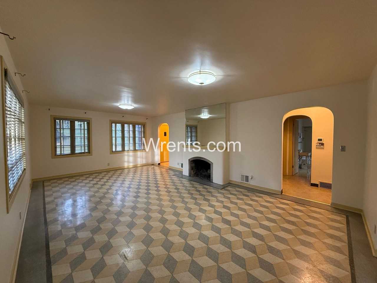 2225 S Madison St - Photo 2 of 23