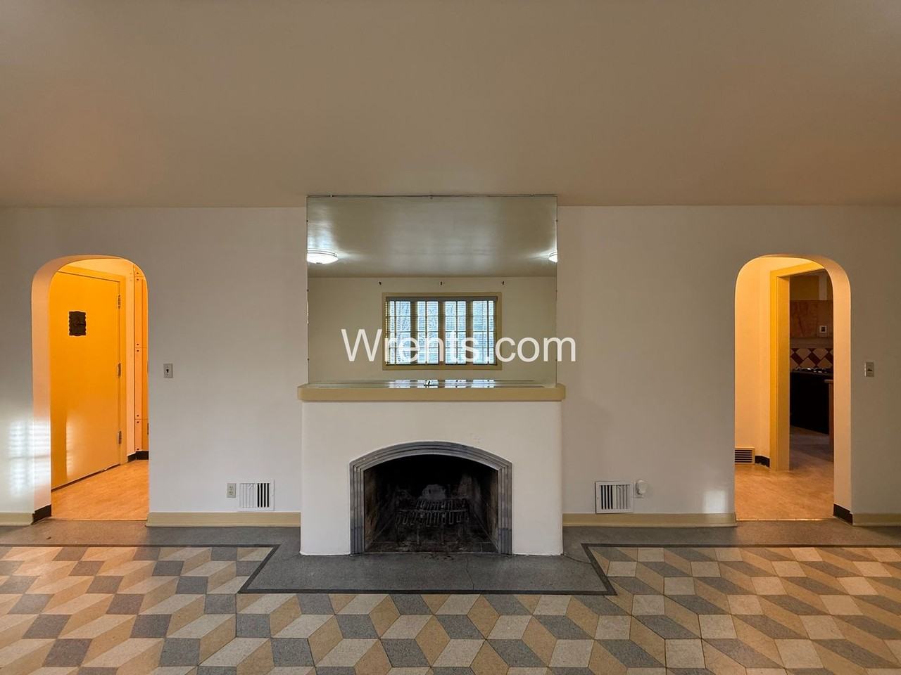 2225 S Madison St - Photo 3 of 23