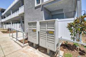 featured image of 142 E 31st St