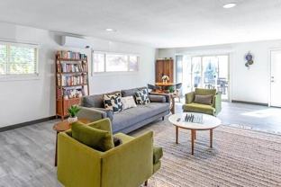 8360 Phyllis Pl - Photo 1 of 1