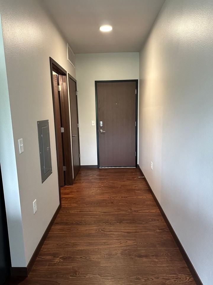 RS Tower - Photo 7 of 26